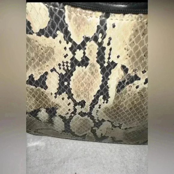Enzo Angiolini Snakeskin Purse Beautiful Adjustable Strap - Picture 3 of 8